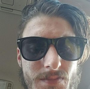 Meet your Posher, Christopher